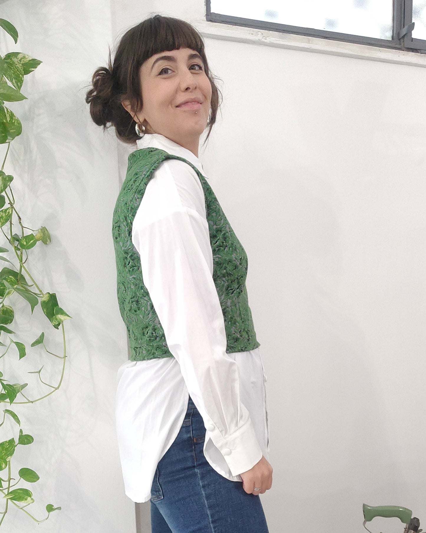 Gilet Mini in maglia fantasia verde a fiori