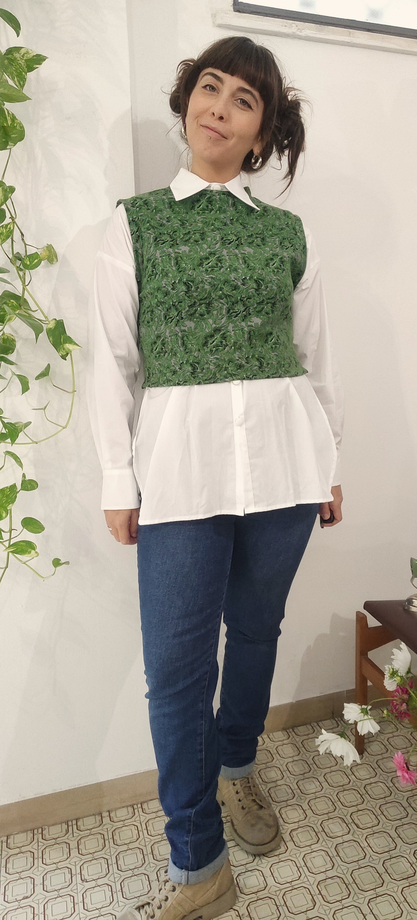 Gilet Mini in maglia fantasia verde a fiori